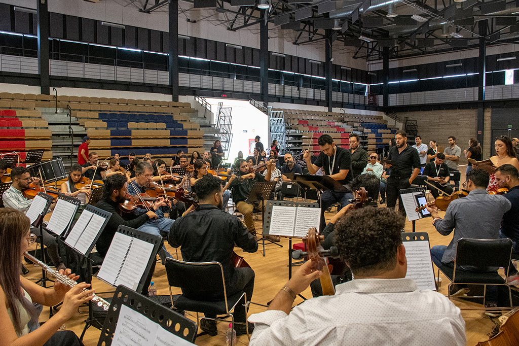 Ensamble de Cuerdas de la Orquesta Filarmónica de Colima