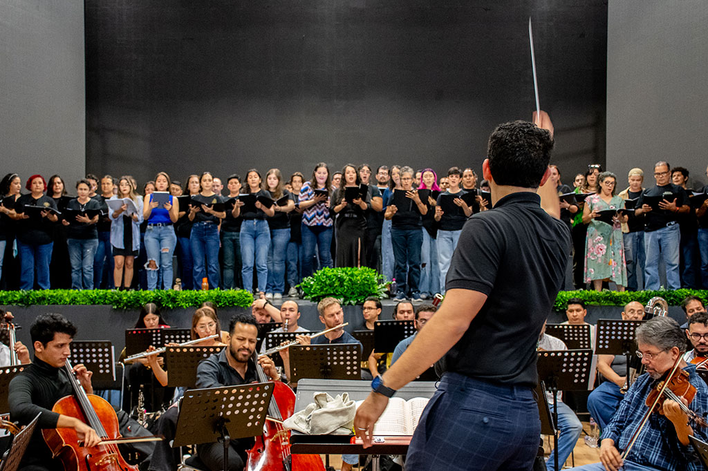 Ensamble de Cuerdas de la Orquesta Filarmónica de Colima