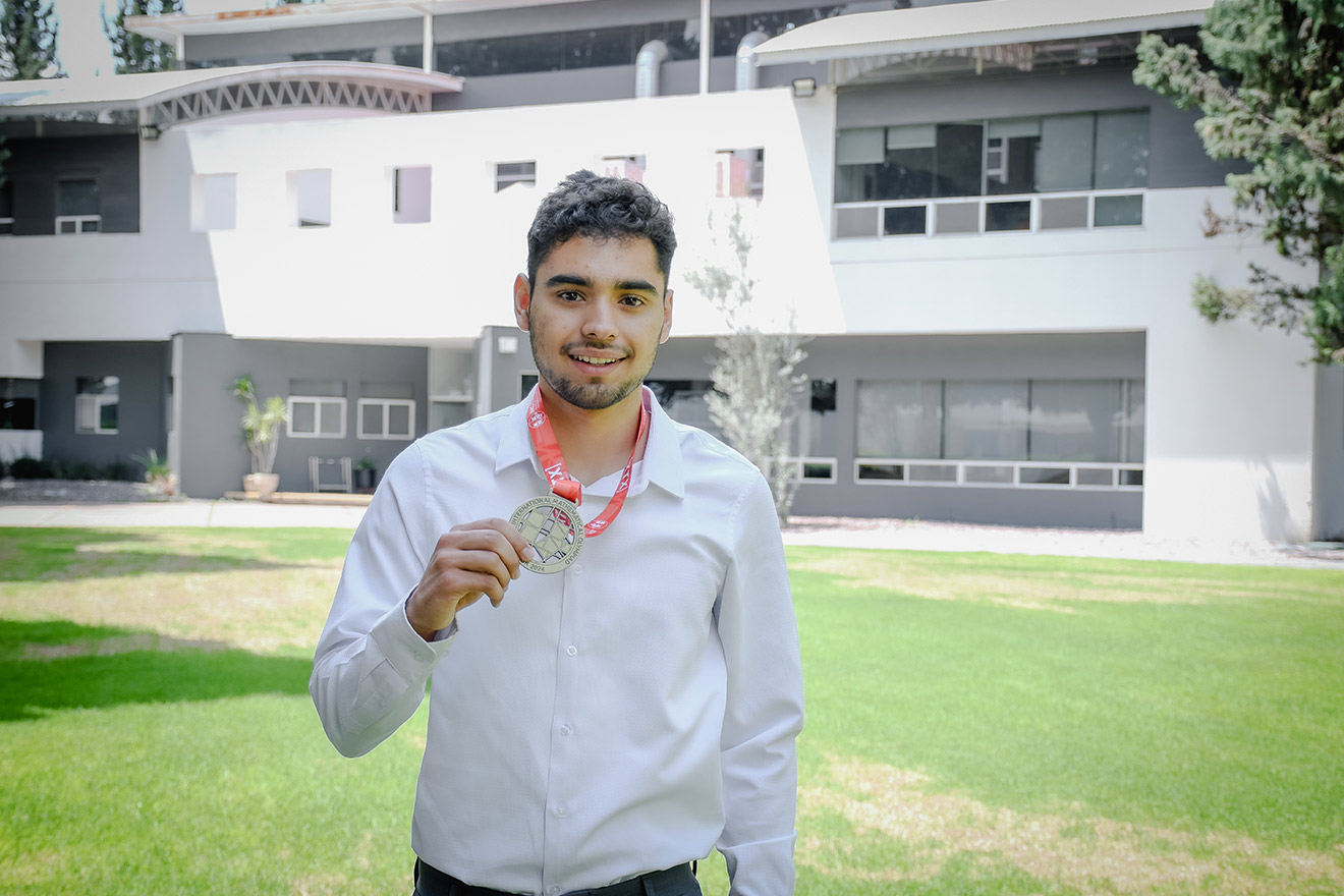 Rogelio Guerrero, UP student world champion in mathematics