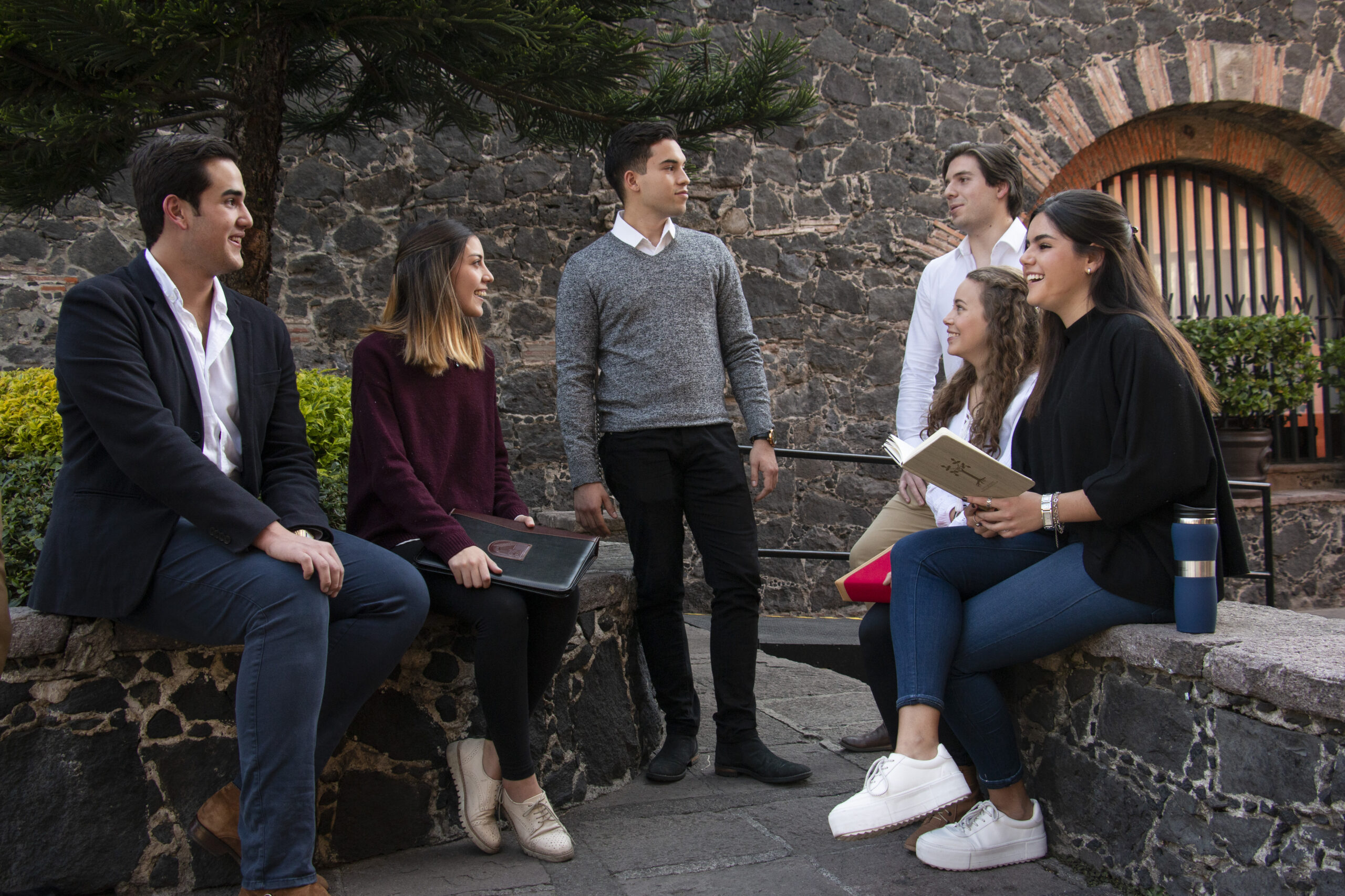 Estudiantes de la UP participando en iniciativas de sostenibilidad para entrar al ranking